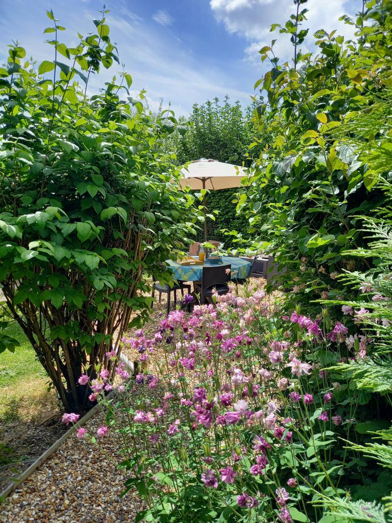 Jardin terrasse gîte
